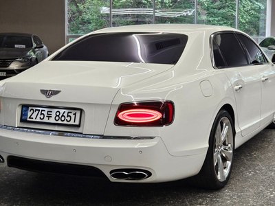 BENTLEY FLYING SPUR - 4