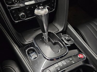 BENTLEY FLYING SPUR - 9