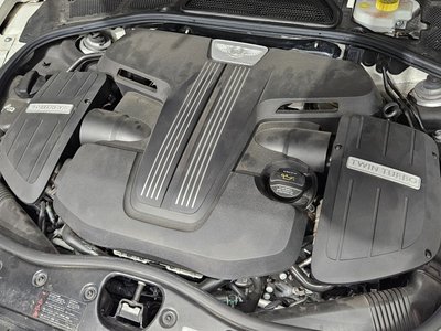 BENTLEY FLYING SPUR - 7