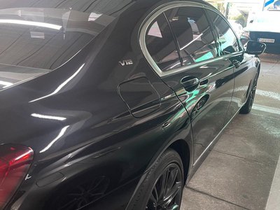 BMW 7 SERIES - 8