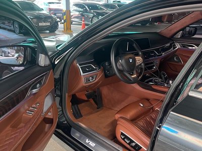 BMW 7 SERIES - 7