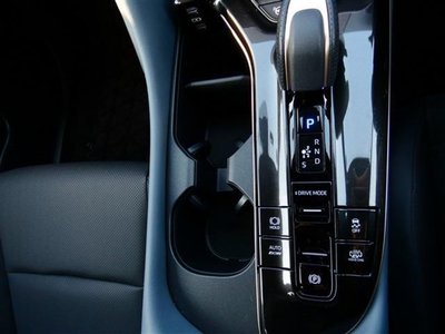 TOYOTA CROWN ESTATE - 9