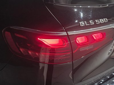 2024 Mercedes-BENZ GLS — фото 10