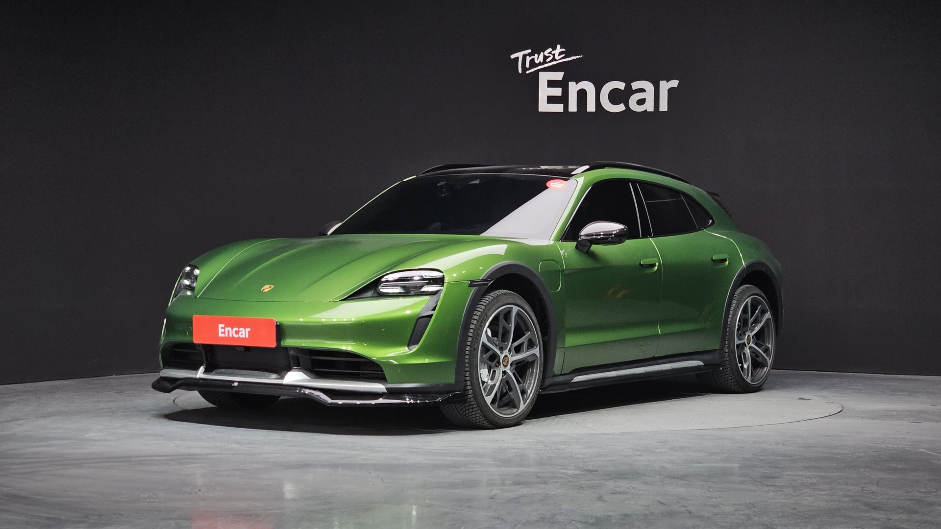 PORSCHE TAYCAN - View 1