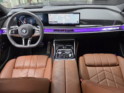 2025 BMW 7 SERIES — фото 5