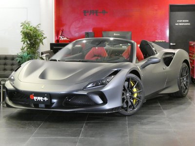 FERRARI F8 - 1