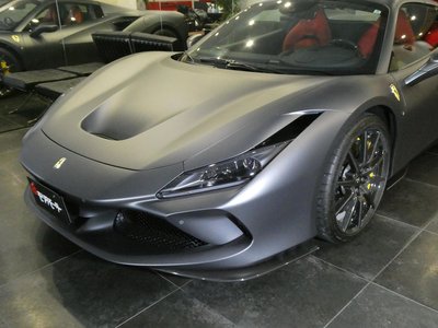 FERRARI F8 - 9