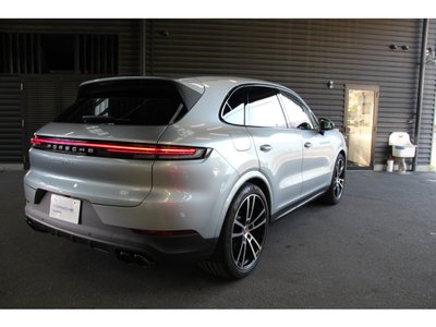 PORSCHE CAYENNE - 4