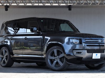 LAND ROVER DEFENDER - 1