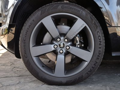 LAND ROVER DEFENDER - 8