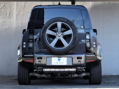 LAND ROVER DEFENDER - 4