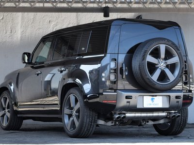 LAND ROVER DEFENDER - 9