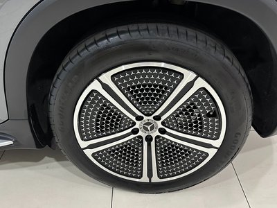 MERCEDES-BENZ EQS - 10