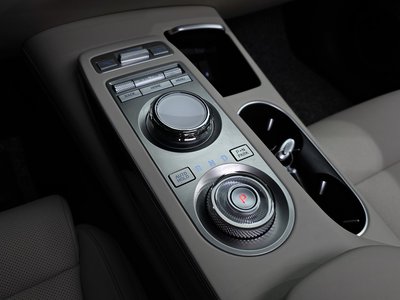 صورة مصغرة 12 لـ 2023 Genesis GV70