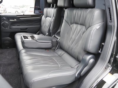 صورة مصغرة 35 لـ 2020 Lexus LX