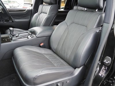 صورة مصغرة 30 لـ 2020 Lexus LX