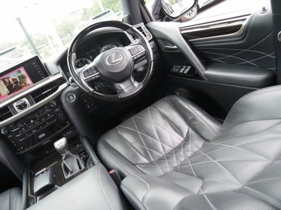 صورة مصغرة 71 لـ 2020 Lexus LX