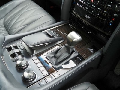 صورة مصغرة 59 لـ 2020 Lexus LX