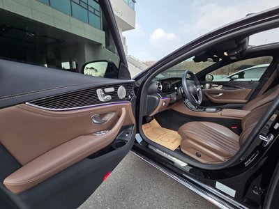 MERCEDES-BENZ E-CLASS - 10