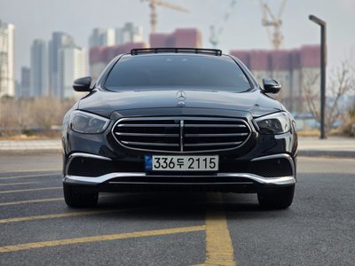 MERCEDES-BENZ E-CLASS - 3