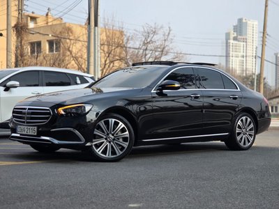 MERCEDES-BENZ E-CLASS - 4