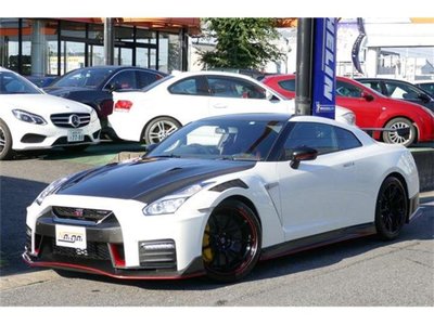 NISSAN GT-R