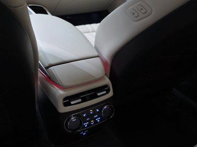 صورة مصغرة 18 لـ 2023 Genesis GV70