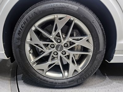 صورة 6 لـ 2023 Genesis GV70