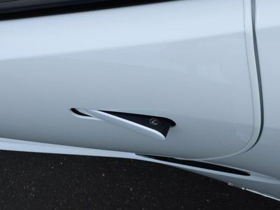 صورة مصغرة 12 لـ 2022 Lexus LC