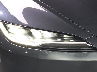 2026 Tesla MODEL 3 photo 9