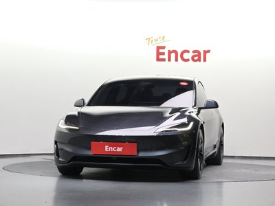 2026 Tesla MODEL 3 photo 2