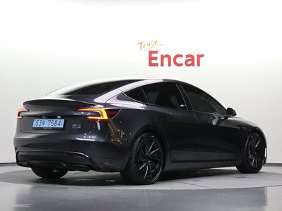 2026 Tesla MODEL 3 photo 4
