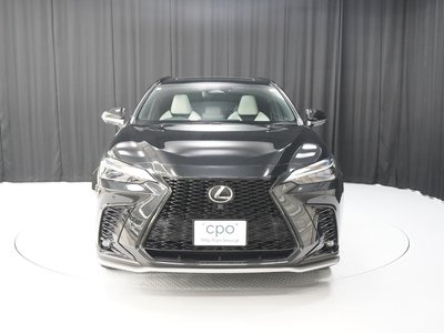 صورة 8 لـ 2023 Lexus NX