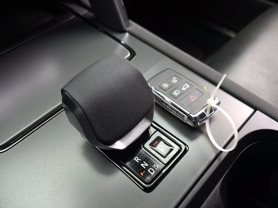 LAND ROVER DISCOVERY SPORT - 9