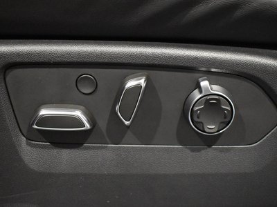 CADILLAC ESCALADE - 7