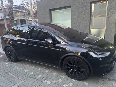 TESLA MODEL X - 6