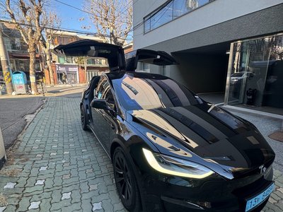 TESLA MODEL X - 5