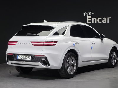 صورة 4 لـ 2023 Genesis GV70