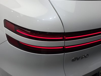 صورة 10 لـ 2023 Genesis GV70