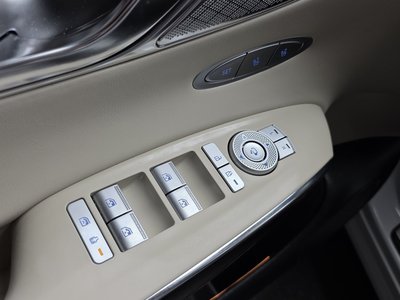 صورة مصغرة 30 لـ 2023 Genesis GV70