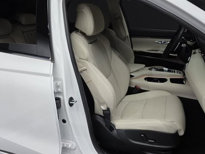 صورة مصغرة 16 لـ 2023 Genesis GV70