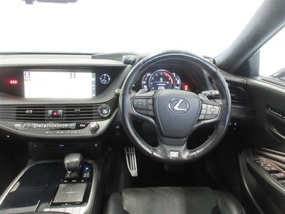 LEXUS LS - 4