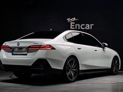 صورة 3 لـ 2025 BMW 5 SERIES