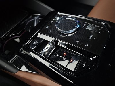 صورة مصغرة 12 لـ 2025 BMW 5 SERIES