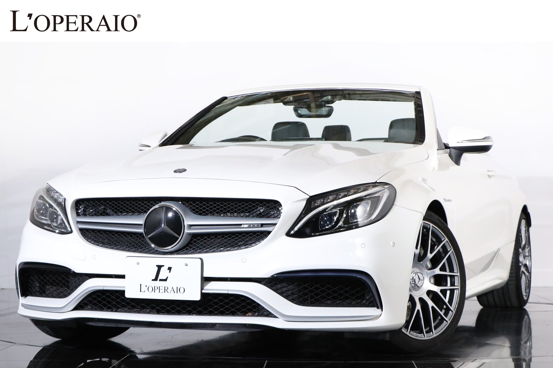 MERCEDES-BENZ C-CLASS CABRIOLET AMG - View 1