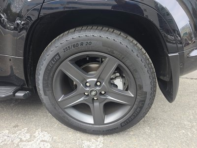 LAND ROVER DEFENDER - 7