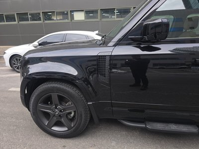 LAND ROVER DEFENDER - 3