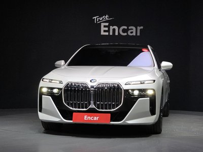 BMW 7 SERIES - 2