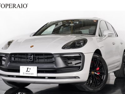PORSCHE MACAN - 1