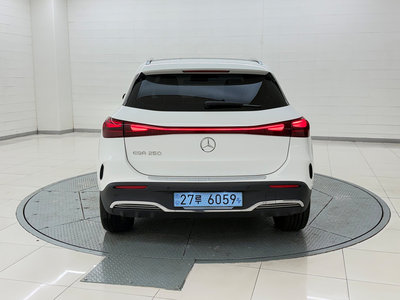 صورة 3 لـ 2025 Mercedes-BENZ EQA